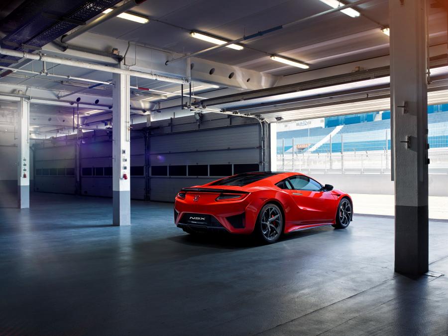  Honda NSX 2016 года  (фото 19 из 29)